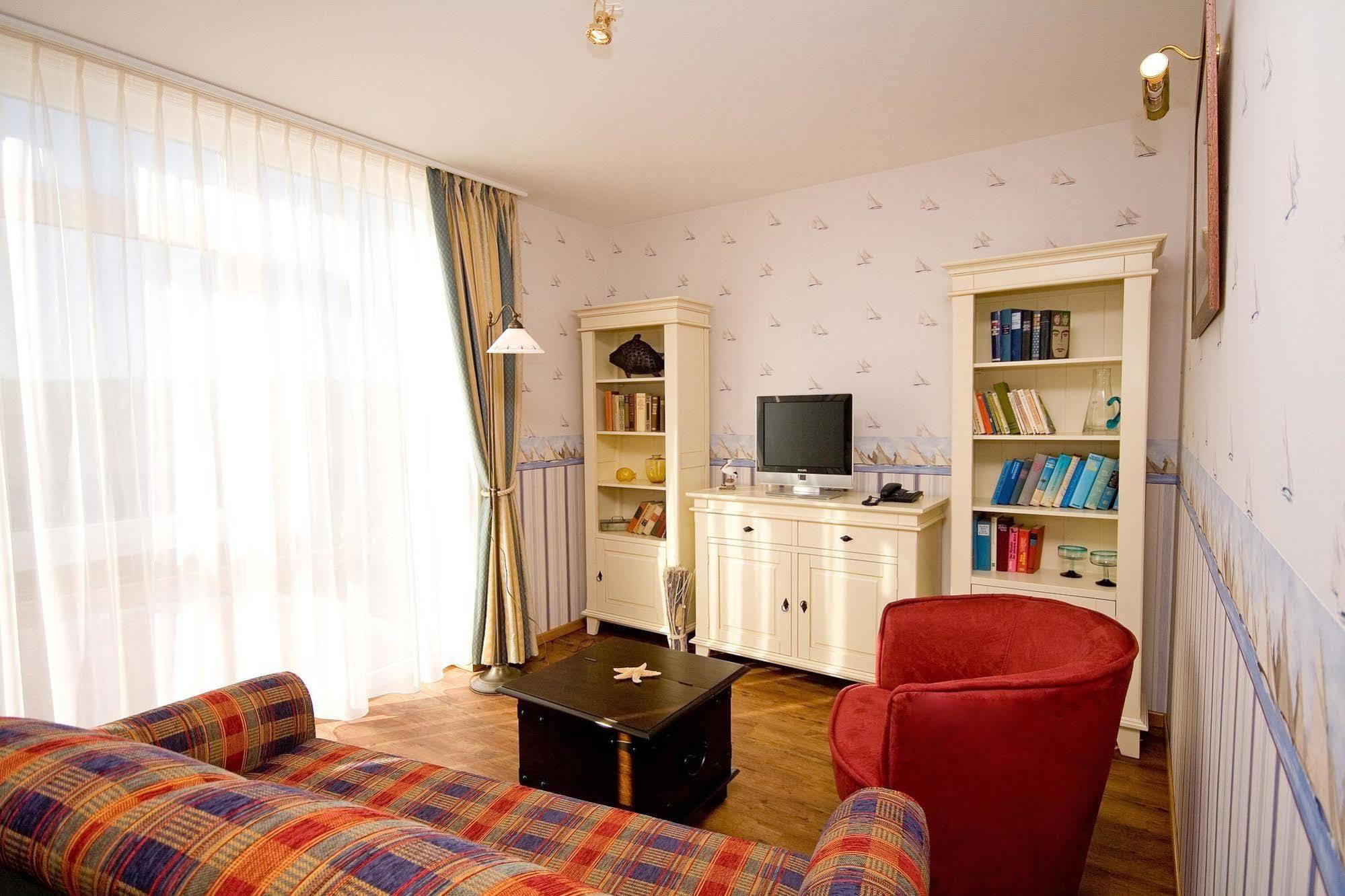 Hotel Nautilus Putbus Bagian luar foto